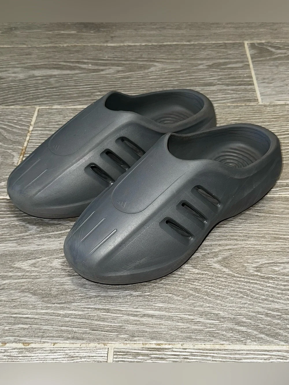adidas Adifom IIInfinity Mule Carbon Black Futuristic Foam Streetwear Clogs